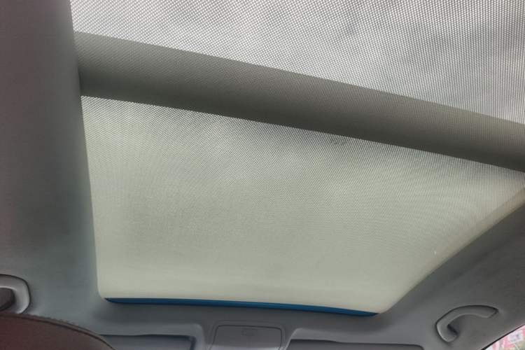 Used Volkswagen Tiguan 2016 330TSI Automatic All-Wheel Drive Luxury Edition Headliner