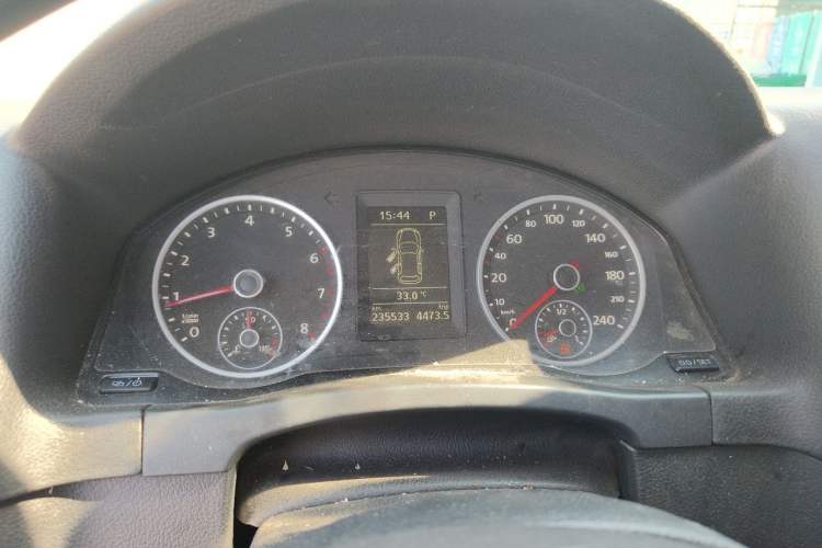 Used Volkswagen Tiguan 2016 300TSI Automatic Two-Wheel Drive Trend Edition Instrument Cluster