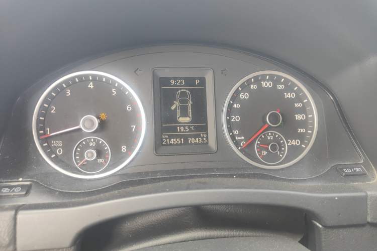 Used Volkswagen Tiguan 2016 280TSI Automatic Two-Wheel-Drive Silk Road Style Edition Instrument Cluster