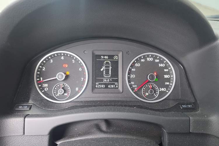 Used Volkswagen Tiguan 2016 280TSI Automatic Two-Wheel-Drive Silk Road Style Edition Instrument Cluster