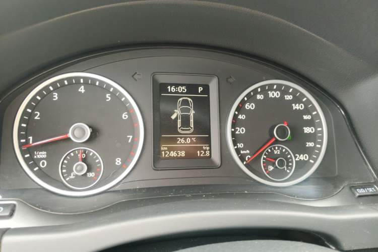 Used Volkswagen Tiguan 2016 280TSI Automatic Two-Wheel-Drive Silk Road Style Edition Instrument Cluster