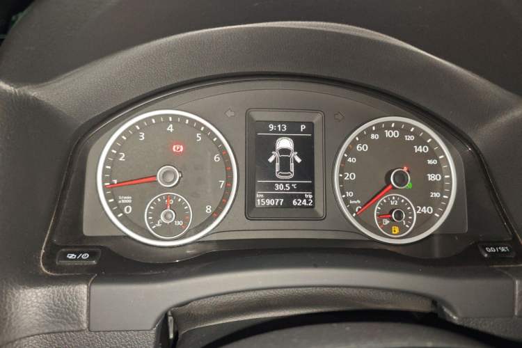 Used Volkswagen Tiguan 2016 280TSI Automatic Two-Wheel Drive Silk Road Comfort Edition Instrument Cluster