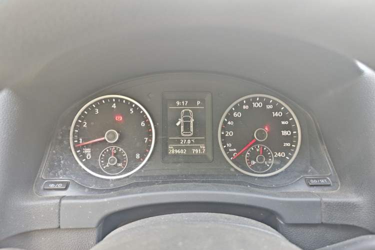 Used Volkswagen Tiguan 2016 280TSI Automatic Two-Wheel-Drive Silk Road Style Edition Instrument Cluster