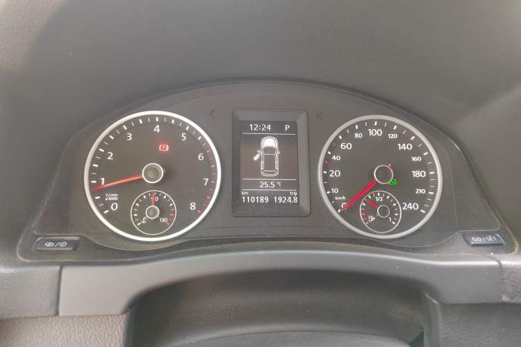 Used Volkswagen Tiguan 2016 280TSI Automatic Two-Wheel-Drive Silk Road Style Edition Instrument Cluster