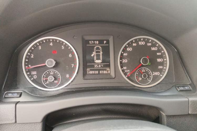 Used Volkswagen Tiguan 2016 300TSI Automatic Two-Wheel Drive Comfort Edition Instrument Cluster