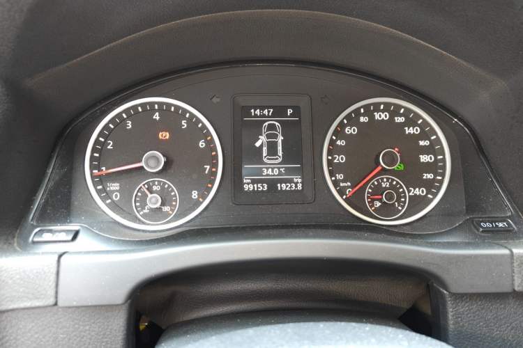 Used Volkswagen Tiguan 2016 300TSI Automatic Two-Wheel Drive Comfort Edition Instrument Cluster