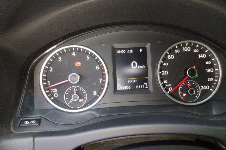 Used Volkswagen Tiguan 2016 330TSI Automatic All-Wheel Drive Luxury Edition Instrument Cluster