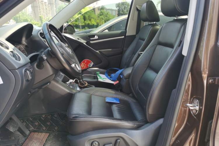 Used Volkswagen Tiguan 2016 300TSI Automatic All-Wheel Drive Luxury Edition Left Front Seat