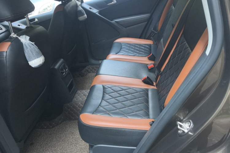 Used Volkswagen Tiguan 2016 300TSI Manual Two-Wheel Drive Trend Edition Left Rear Seat