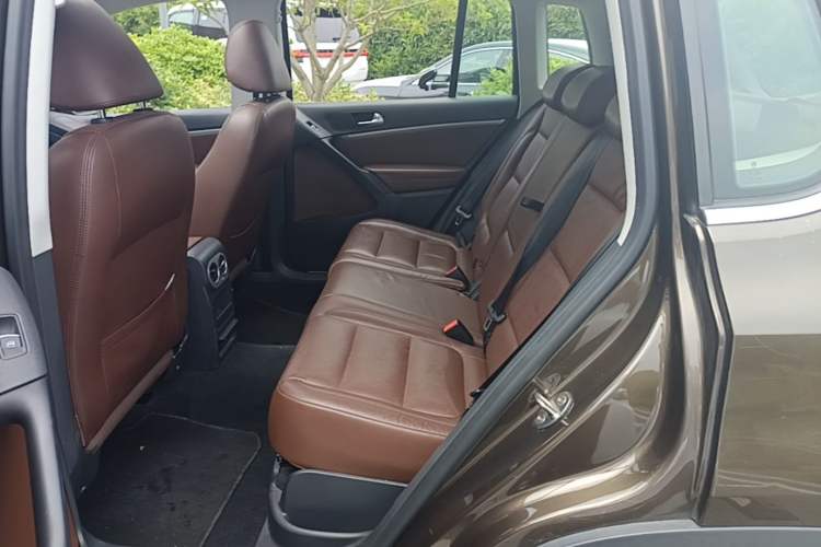 Used Volkswagen Tiguan 2016 300TSI Automatic Two-Wheel Drive Luxury Edition Left Rear Seat