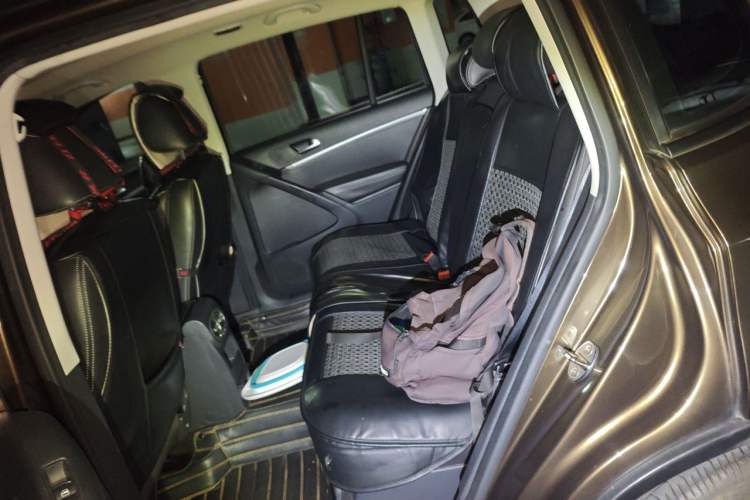 Used Volkswagen Tiguan 2016 280TSI Automatic Two-Wheel Drive Silk Road Comfort Edition Left Rear Seat