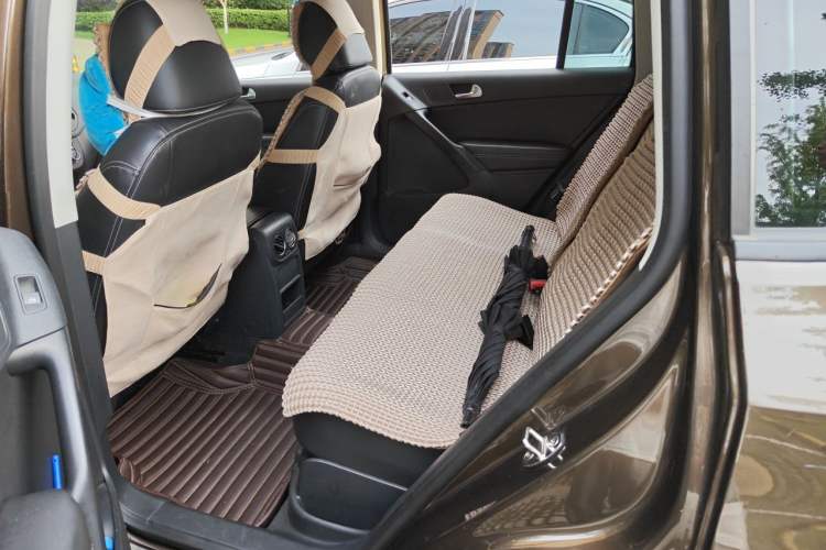 Used Volkswagen Tiguan 2016 280TSI Automatic Two-Wheel-Drive Silk Road Style Edition Left Rear Seat