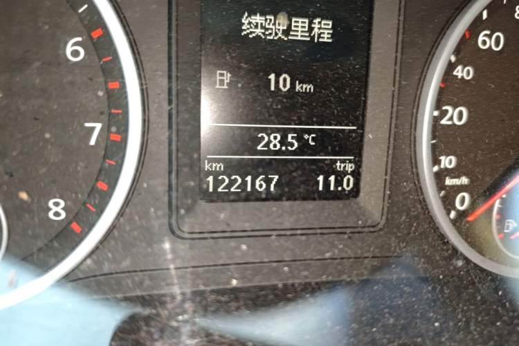 Used Volkswagen Tiguan 2016 300TSI Automatic Two-Wheel Drive Trend Edition Odometer Close Up