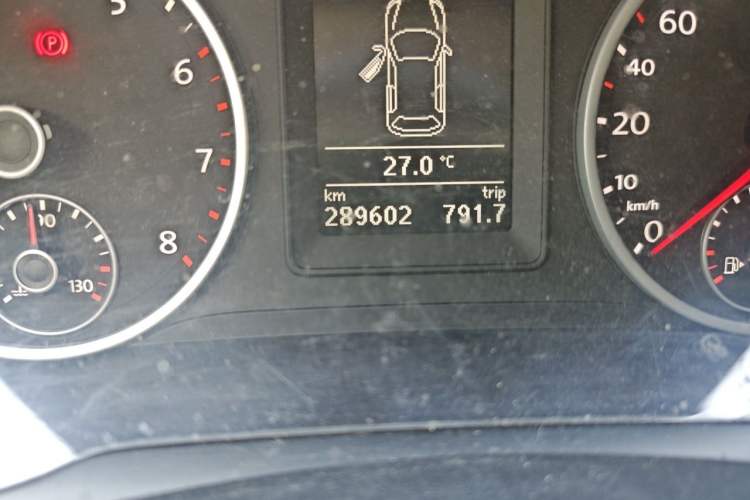 Used Volkswagen Tiguan 2016 280TSI Automatic Two-Wheel-Drive Silk Road Style Edition Odometer Close Up
