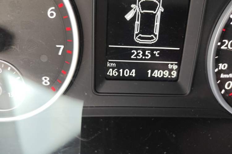 Used Volkswagen Tiguan 2016 280TSI Automatic Two-Wheel-Drive Silk Road Style Edition Odometer Close Up