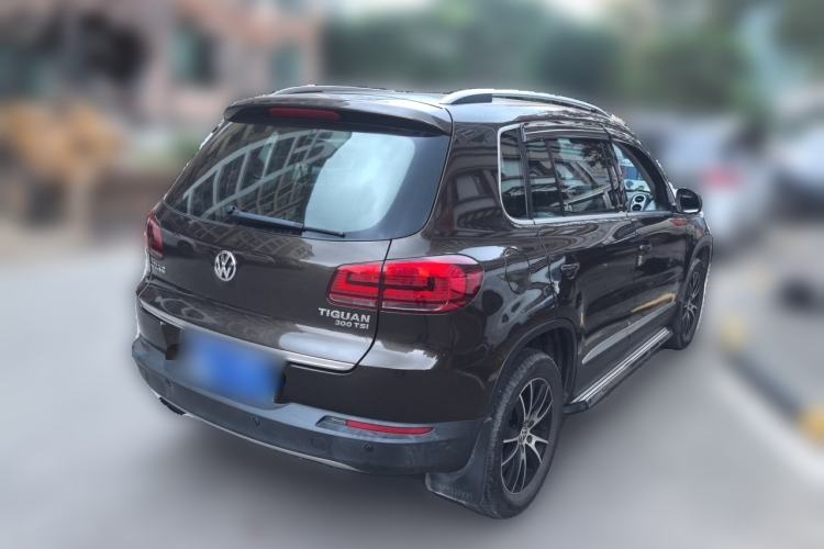 Used Volkswagen Tiguan 2016 300TSI Automatic Two-Wheel Drive Luxury Edition Rear Right 45 Deg