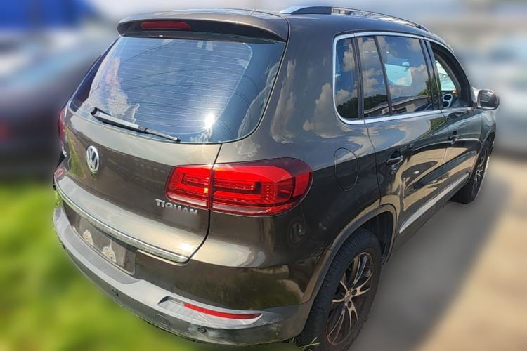Used Volkswagen Tiguan 2016 300TSI Automatic Two-Wheel Drive Luxury Edition Rear Right 45 Deg