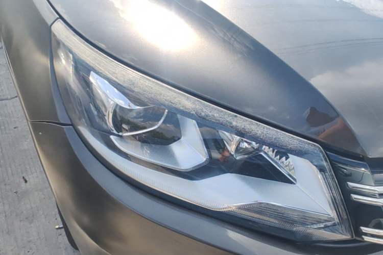 Used Volkswagen Tiguan 2016 300TSI Automatic Two-Wheel Drive Luxury Edition Right Front Headlight