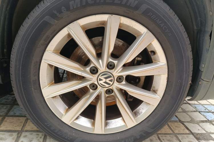 Used Volkswagen Tiguan 2016 300TSI Automatic Two-Wheel Drive Comfort Edition Right Front Wheel Hub