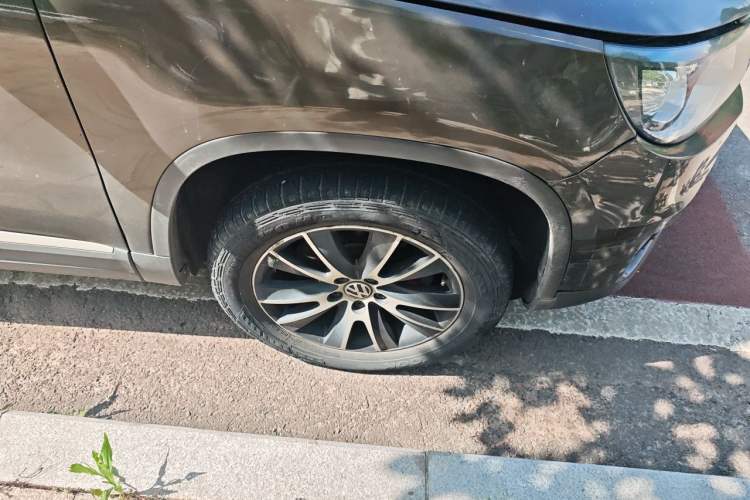 Used Volkswagen Tiguan 2016 300TSI Automatic Two-Wheel Drive Luxury Edition Right Front Wheel Hub