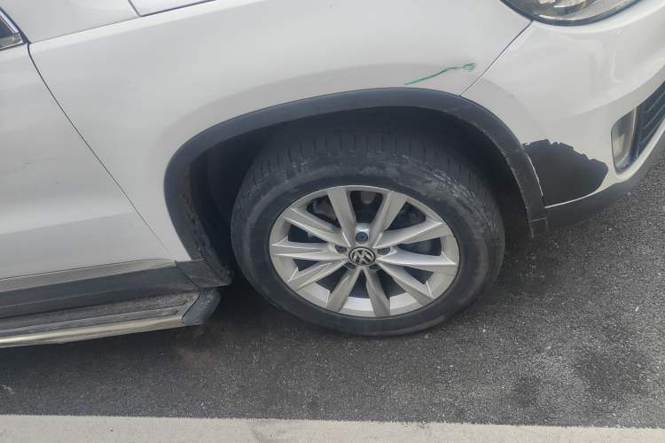 Used Volkswagen Tiguan 2016 280TSI Automatic Two-Wheel-Drive Silk Road Style Edition Right Front Wheel Hub