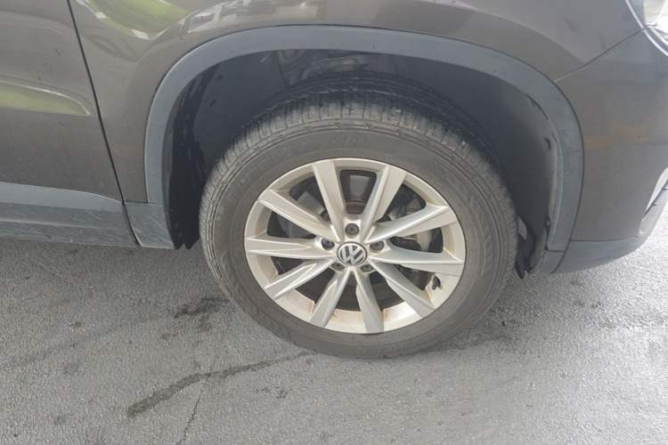 Used Volkswagen Tiguan 2016 280TSI Automatic Two-Wheel-Drive Silk Road Style Edition Right Front Wheel Hub