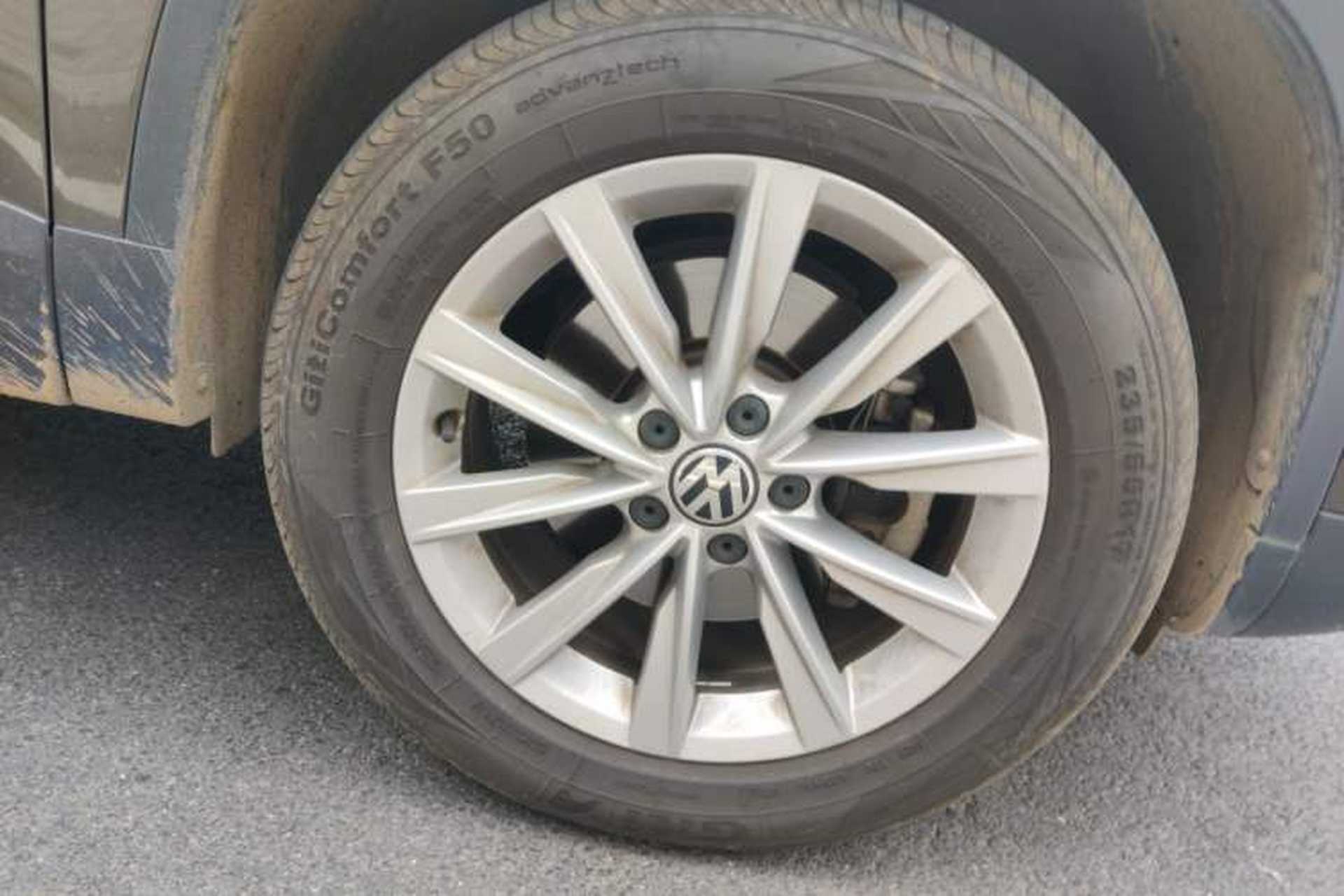 Used Volkswagen Tiguan 2016 280TSI Automatic Two-Wheel-Drive Silk Road Style Edition Right Front Wheel Hub