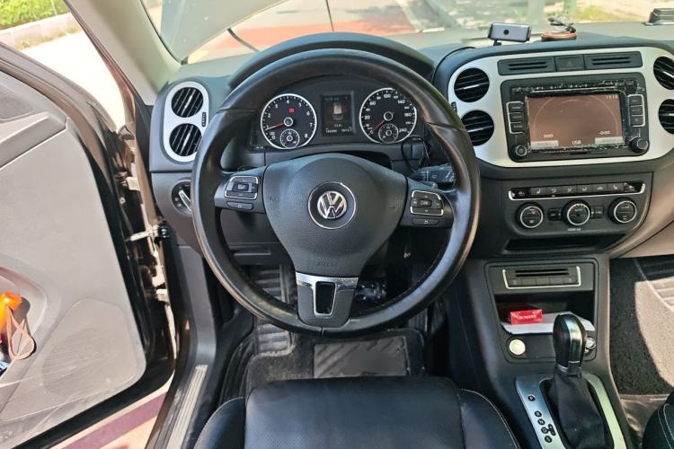 Used Volkswagen Tiguan 2016 300TSI Automatic Two-Wheel Drive Luxury Edition Steering Wheel