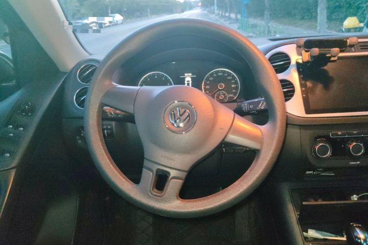 Used Volkswagen Tiguan 2016 280TSI Automatic Two-Wheel-Drive Silk Road Style Edition Steering Wheel