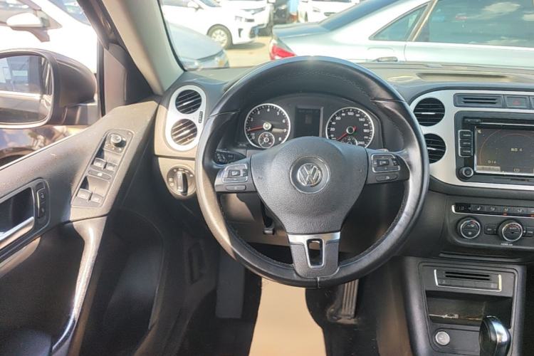 Used Volkswagen Tiguan 2016 300TSI Automatic Two-Wheel Drive Luxury Edition Steering Wheel