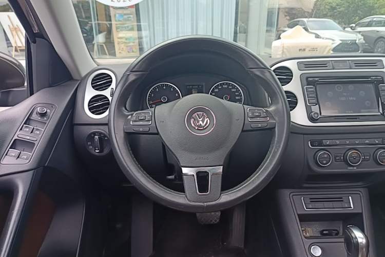 Used Volkswagen Tiguan 2016 300TSI Automatic Two-Wheel Drive Luxury Edition Steering Wheel
