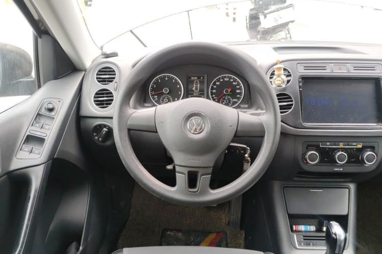 Used Volkswagen Tiguan 2016 280TSI Automatic Two-Wheel-Drive Silk Road Style Edition Steering Wheel
