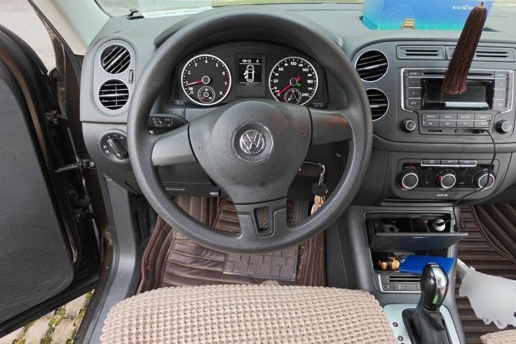 Used Volkswagen Tiguan 2016 280TSI Automatic Two-Wheel-Drive Silk Road Style Edition Steering Wheel