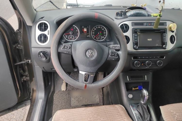 Used Volkswagen Tiguan 2016 300TSI Automatic All-Wheel Drive Luxury Edition Steering Wheel