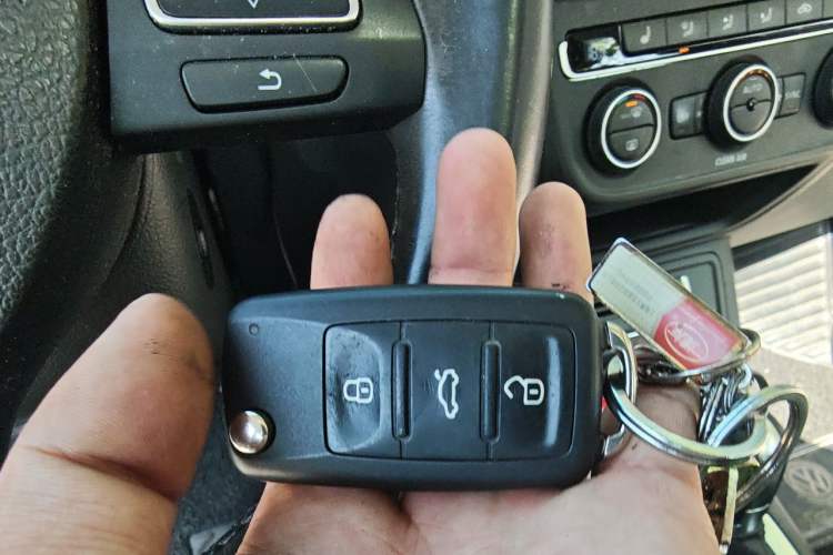 Used Volkswagen Tiguan 2016 300TSI Automatic Two-Wheel Drive Luxury Edition Vehicle Key