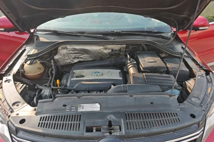 Used Volkswagen Tiguan 2016 300TSI Automatic Two-Wheel Drive Comfort Edition Engine Bay