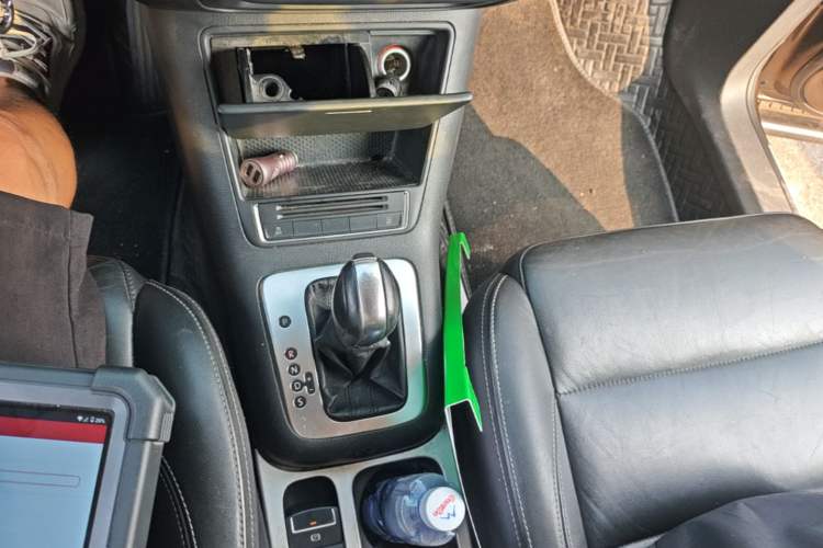 Used Volkswagen Tiguan 2016 300TSI Automatic Two-Wheel Drive Comfort Edition Gear Lever