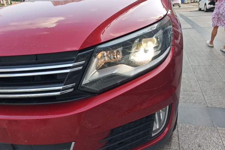Used Volkswagen Tiguan 2016 300TSI Automatic Two-Wheel Drive Comfort Edition Left Front Headlight