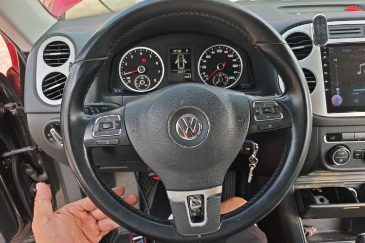 Used Volkswagen Tiguan 2016 300TSI Automatic Two-Wheel Drive Comfort Edition Steering Wheel