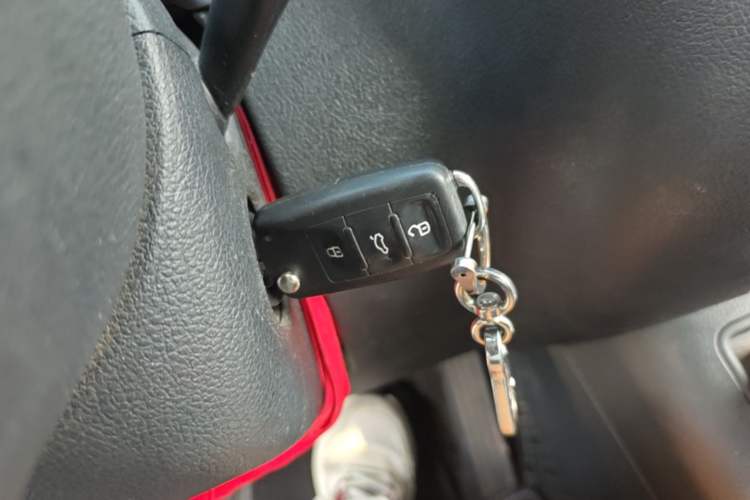 Used Volkswagen Tiguan 2016 300TSI Automatic Two-Wheel Drive Comfort Edition Vehicle Key