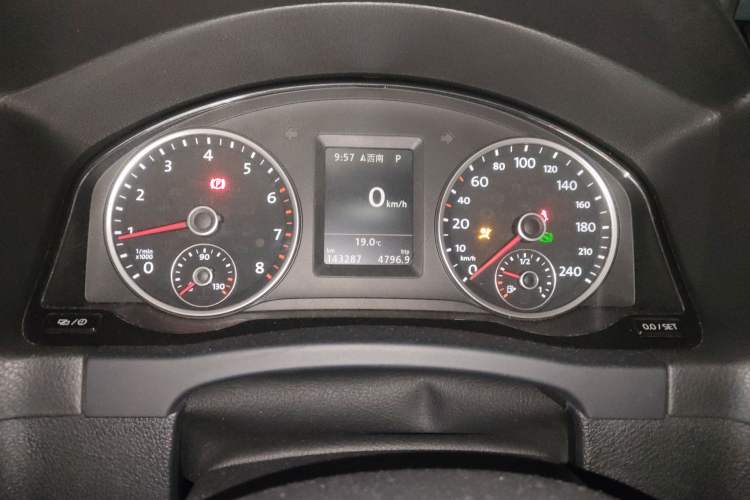Used Volkswagen Tiguan 2016 2.0 TSI Four-Wheel Drive Standard Version Instrument Cluster