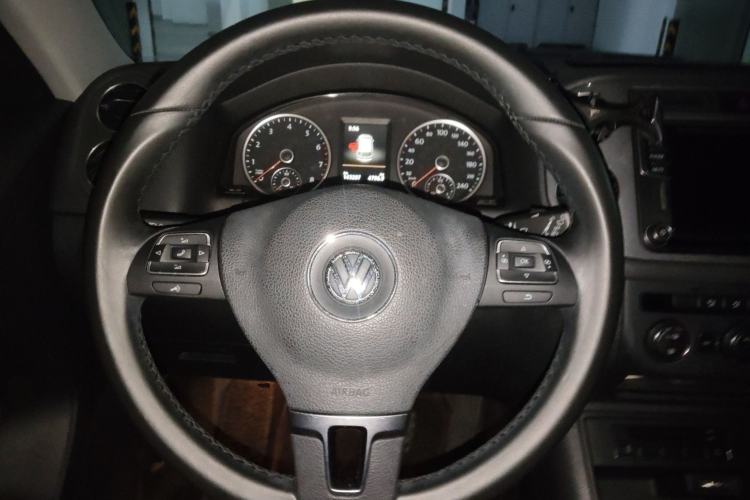 Used Volkswagen Tiguan 2016 2.0 TSI Four-Wheel Drive Standard Version Steering Wheel