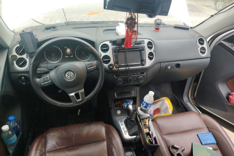 Used Volkswagen Tiguan 2016 300TSI Automatic All-Wheel Drive Luxury Edition Center Console