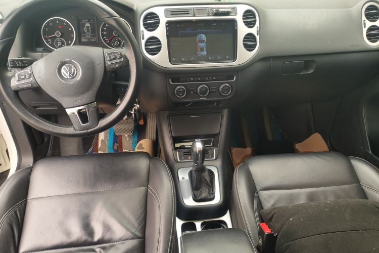 Used Volkswagen Tiguan 2016 280TSI Automatic Two-Wheel Drive Silk Road Comfort Edition Center Console