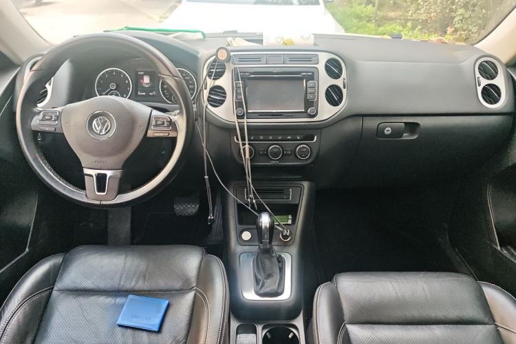 Used Volkswagen Tiguan 2016 300TSI Automatic Two-Wheel Drive Luxury Edition Center Console