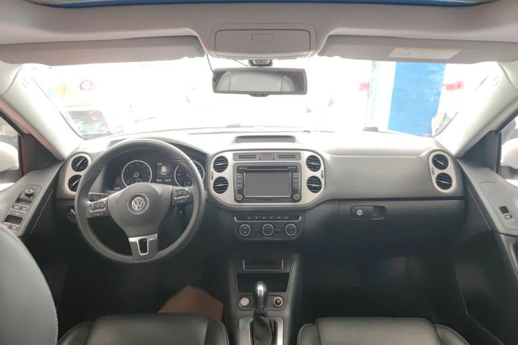 Used Volkswagen Tiguan 2016 300TSI Automatic Two-Wheel Drive Luxury Edition Center Console