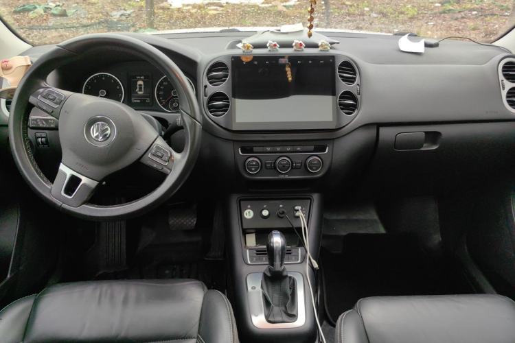 Used Volkswagen Tiguan 2016 280TSI Automatic Two-Wheel Drive Silk Road Comfort Edition Center Console