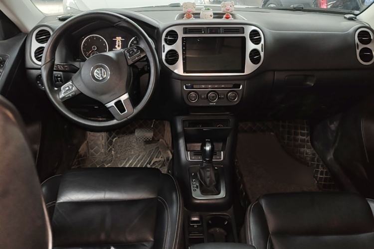 Used Volkswagen Tiguan 2016 280TSI Automatic Two-Wheel Drive Silk Road Comfort Edition Center Console