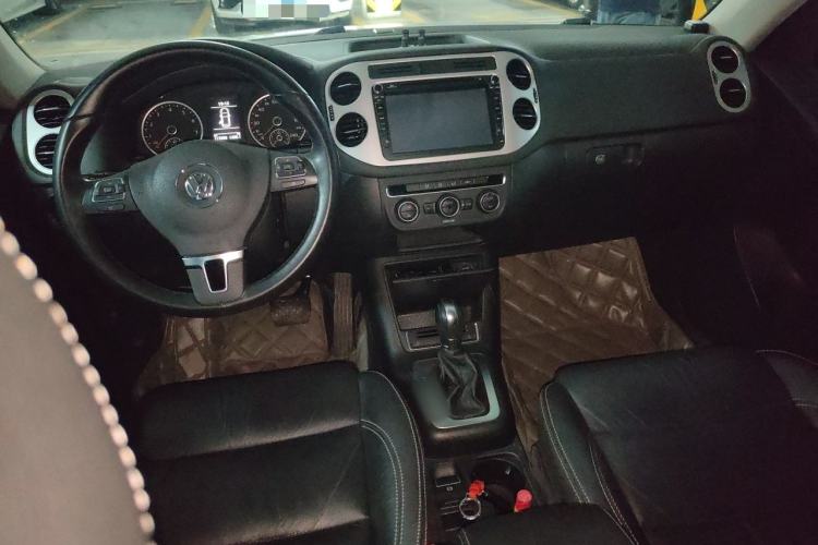 Used Volkswagen Tiguan 2016 300TSI Automatic Two-Wheel Drive Comfort Edition Center Console
