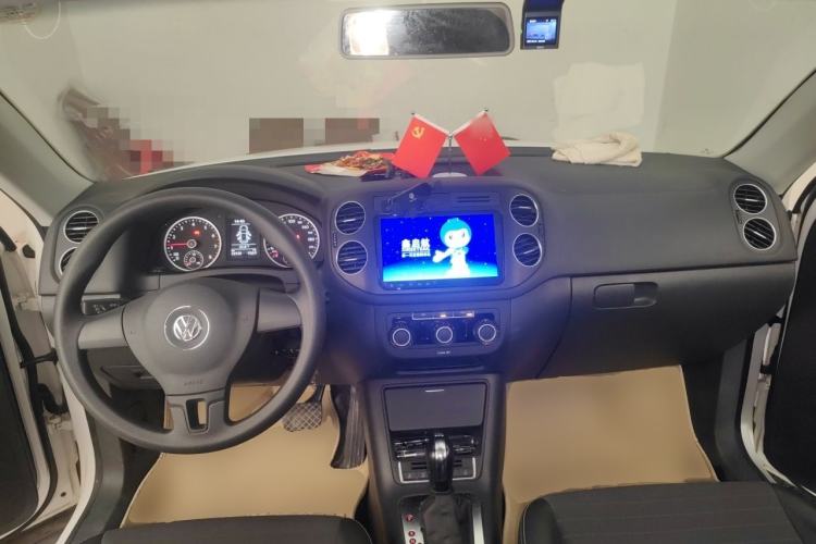 Used Volkswagen Tiguan 2016 280TSI Automatic Two-Wheel-Drive Silk Road Style Edition Center Console